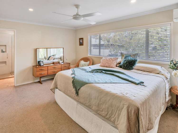 5 Seymour Road Mellons Bay_21