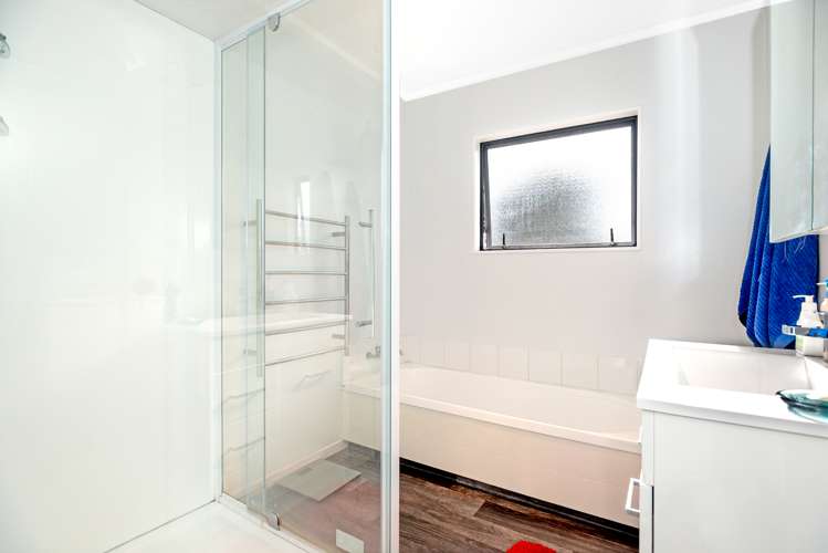 32 Ruru Avenue Lytton West_10