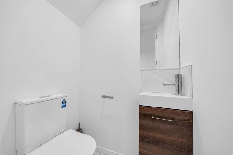 2/112 Moore Street Howick_14