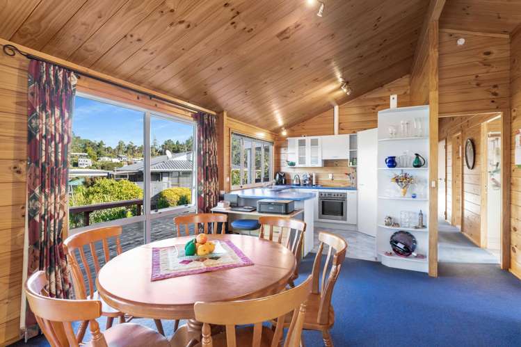 18 Hinemoa Terrace Tairua_10