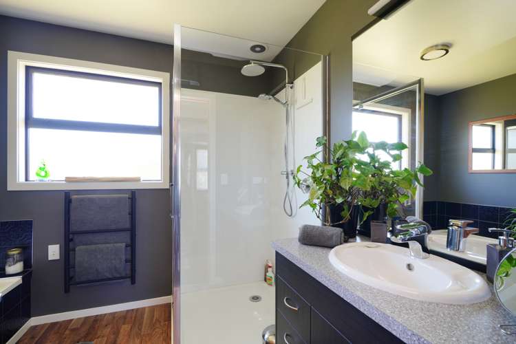 367 Oreti Road Otatara_13