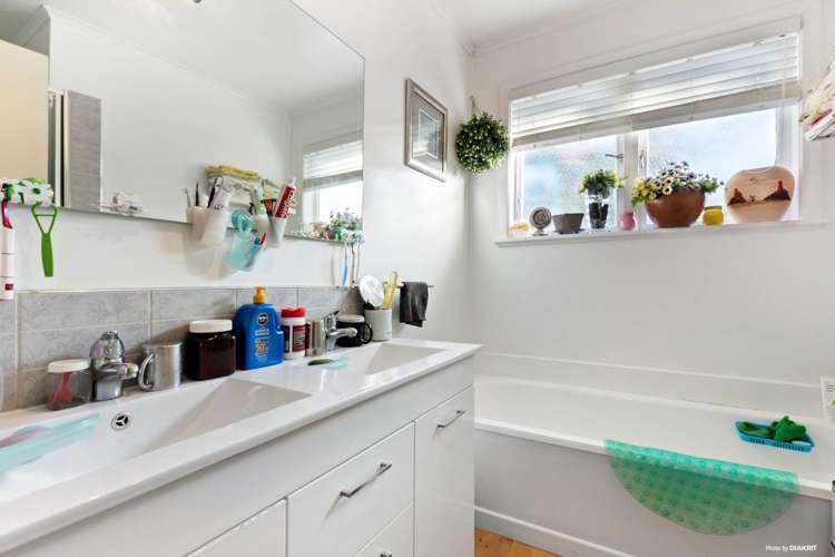 22 James Evans Drive Northcote_8