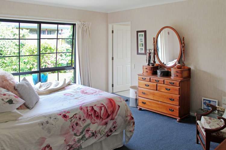 16 Woodgate Court Fitzherbert_2