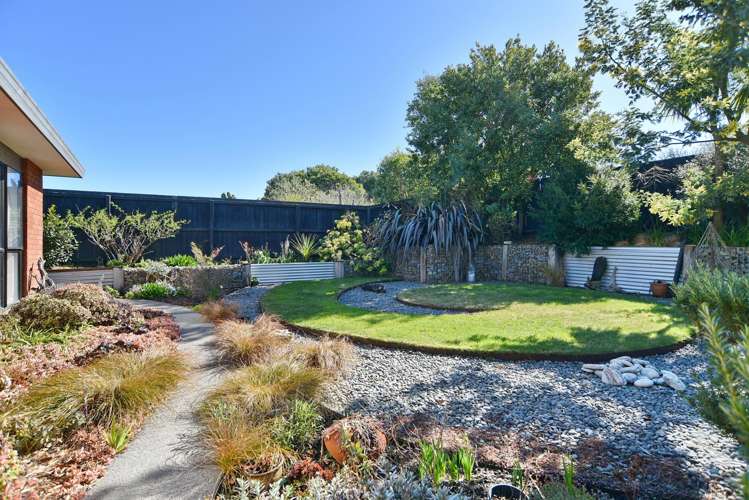 7 Heriott Close Burwood_16