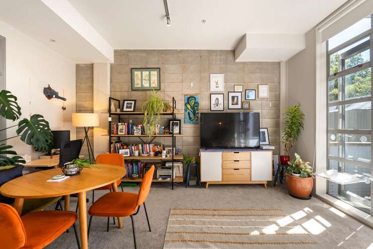 406/20 Hanson Street Mount Cook_1