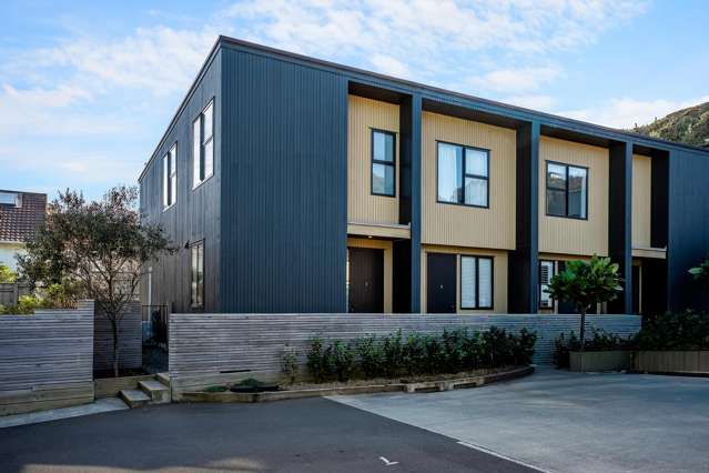 EASY COASTAL LIVING WITH LIFESTYLE