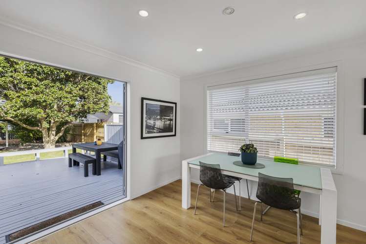 4 Binda Place Botany Downs_14