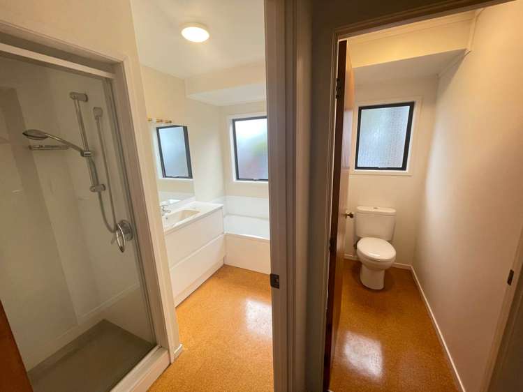 2/11 Glenfern Road Mellons Bay_8