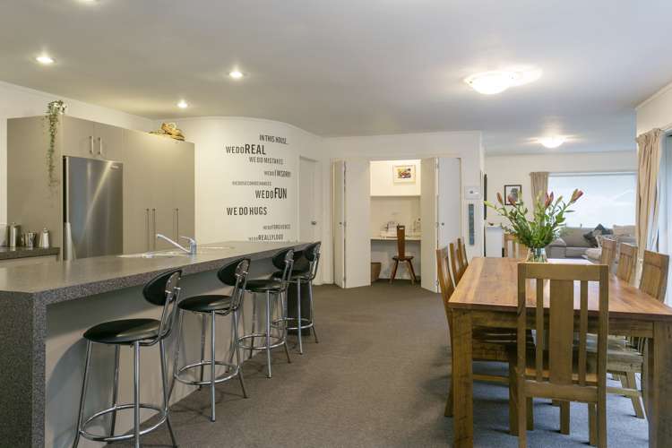 3 Van Asch Lane Rangatira Park_10