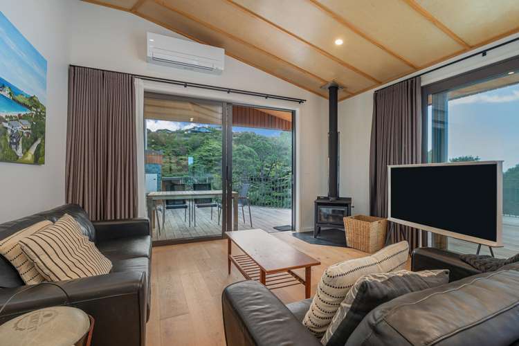 92 Grange Road Hahei_12