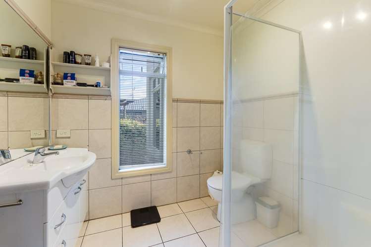 22 Heritage Crescent Richmond_15