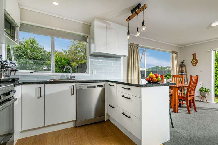 2/65 Tabitha Crescent Henderson_5