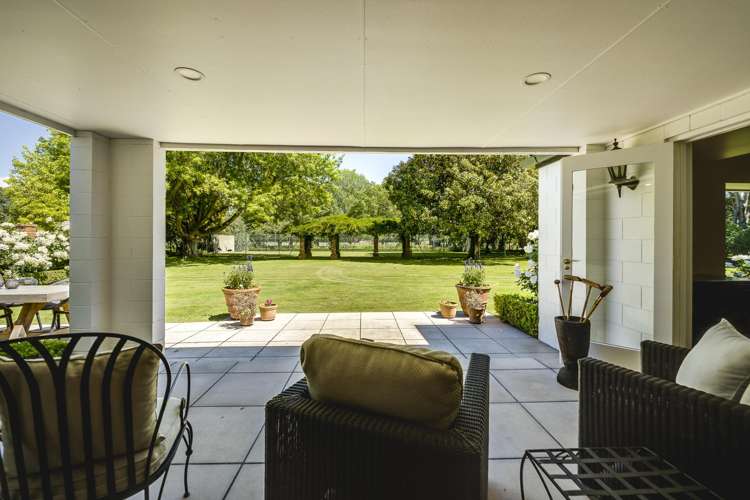 'Lochiel' - 105 Longlands Road West Longlands_14