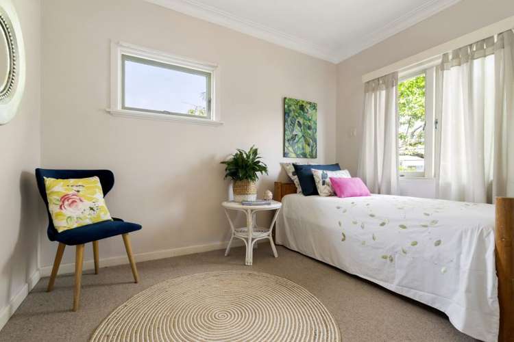 19a Old Lake Road Narrow Neck_17