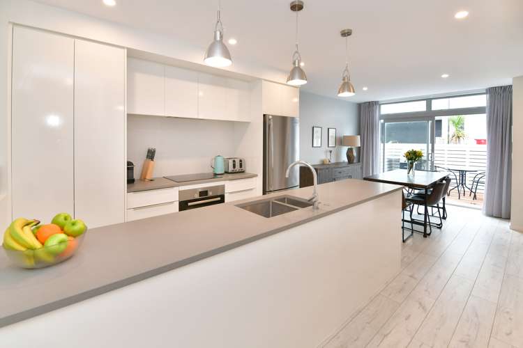 8 Watermill Lane Silverdale_3