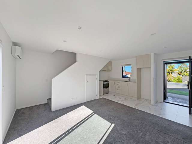 2/79 Taikata Road Te Atatu Peninsula_4