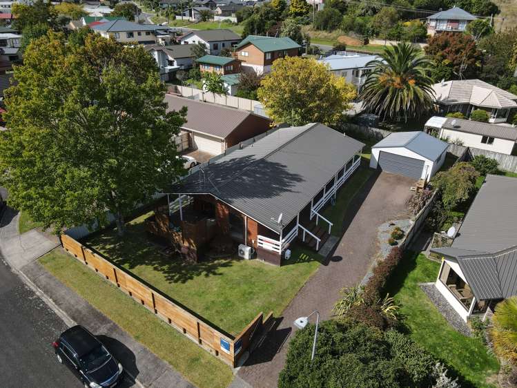 14 Oregon Crescent Glenview_23