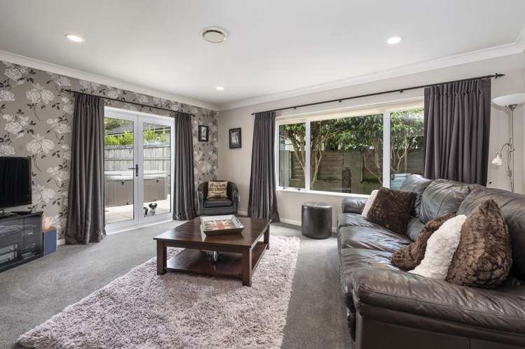 5 Hayward Rise Owhata_8