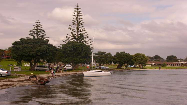 32 Heron Avenue East Matua_10