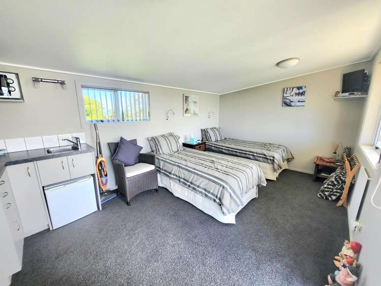 1 and 5 Wilson Street Moeraki_22