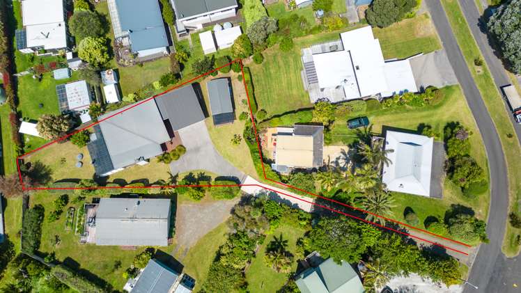 35 Grierson Close Hahei_3