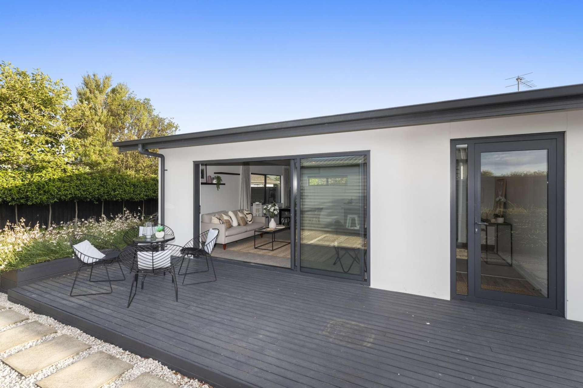 2/18 Lamorna Road Queenspark / Parklands_0