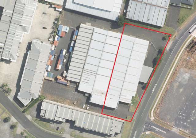 Front/18 Cryers Road East Tamaki_1