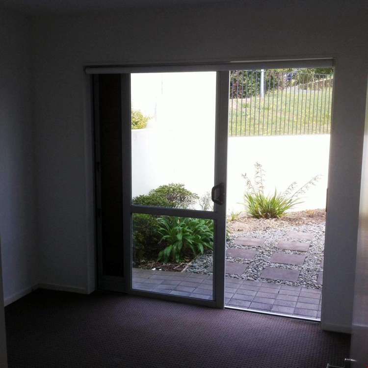 E5/71 Spencer Road Oteha_3