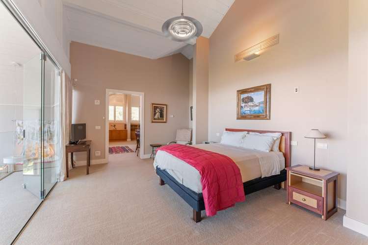 49 Whakamoenga Point Acacia Bay_33