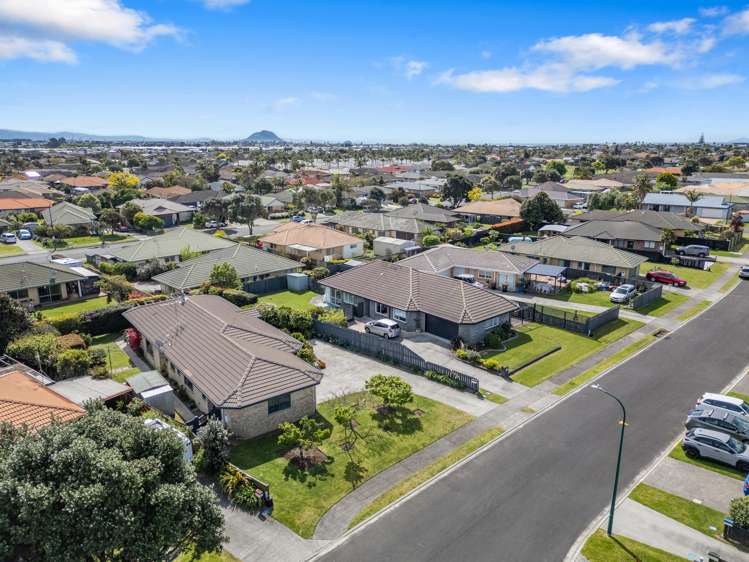 24 Ocean Crest Papamoa Beach_21