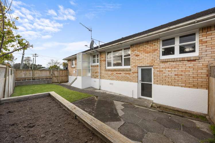 11/17 Kings Road Panmure_16