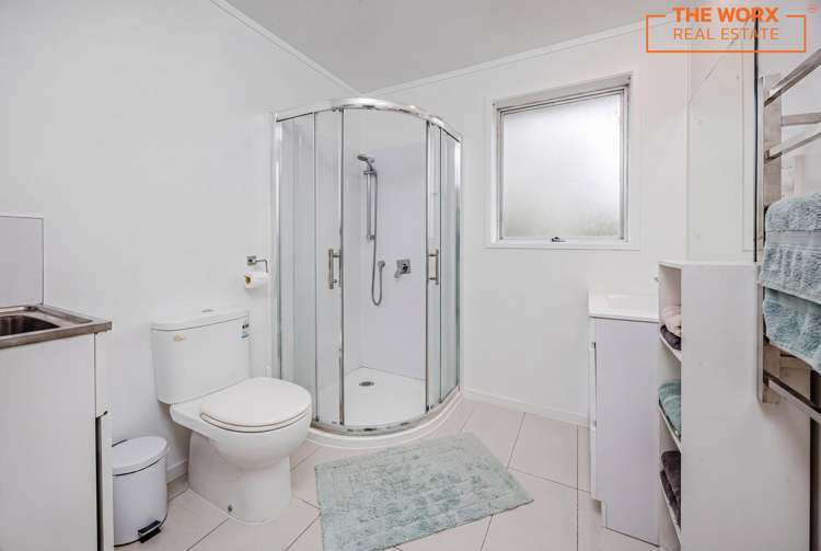 2/17 Roberts Road Te Atatu South_7