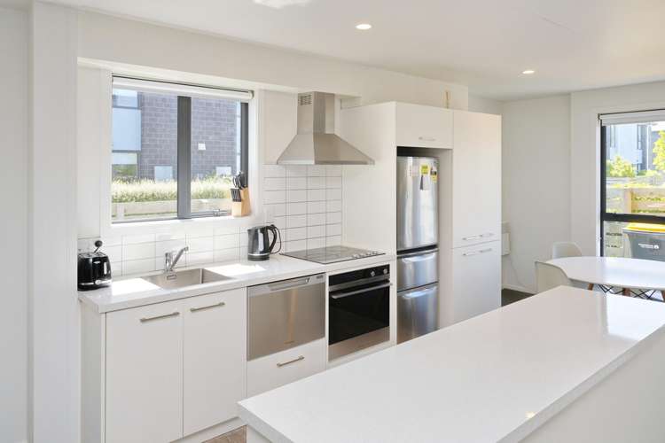 6/14 Buffon Street Waltham_2