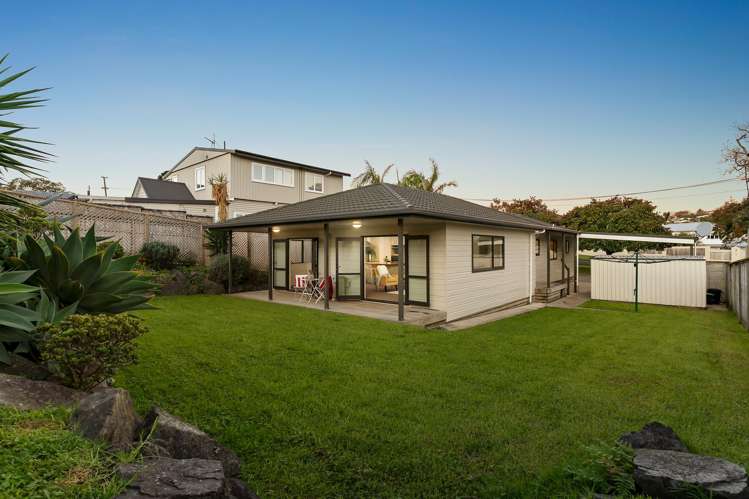 4 Marine Parade Mellons Bay_8