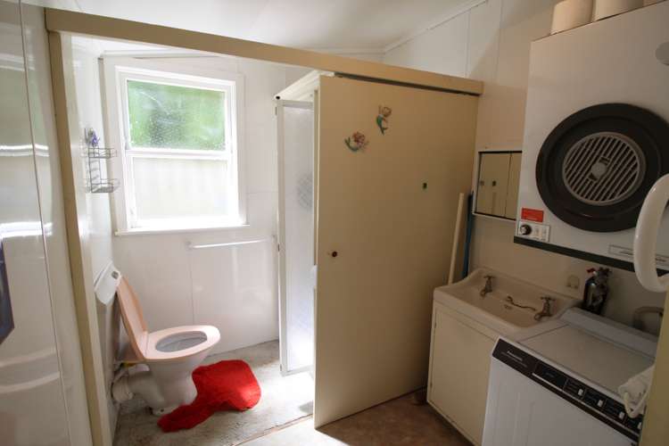 2 Moana Street Kaka Point_10