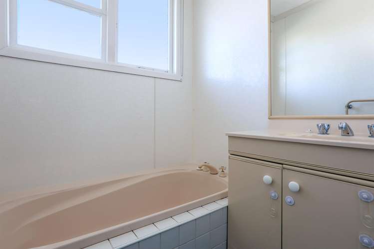 6 Porritt Place Tamatea_11