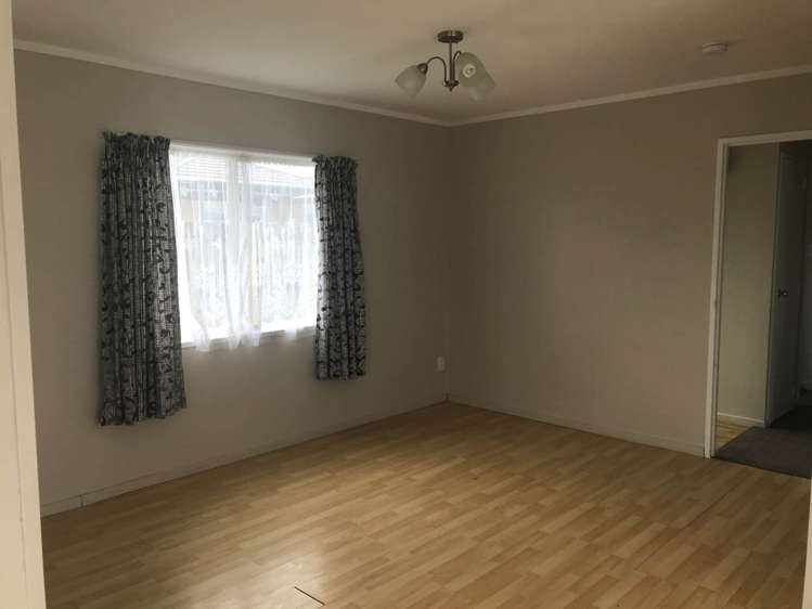 2/161 Old Wairoa Road Papakura_6