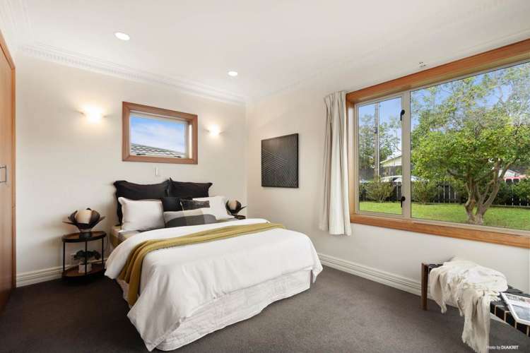 47 Golf Road New Lynn_8