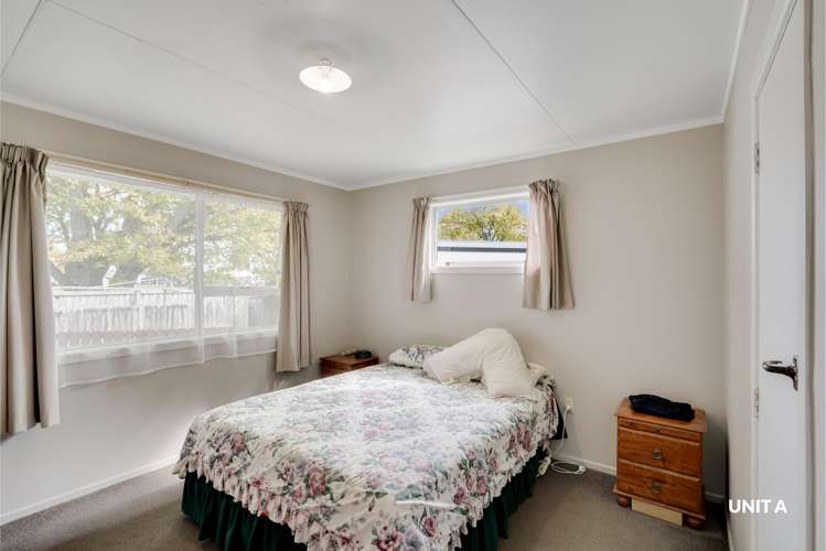 22A & B Barrie Crescent Silverdale_6