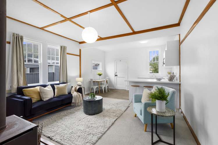 2/14 Douglas Street Waiwhetu_1