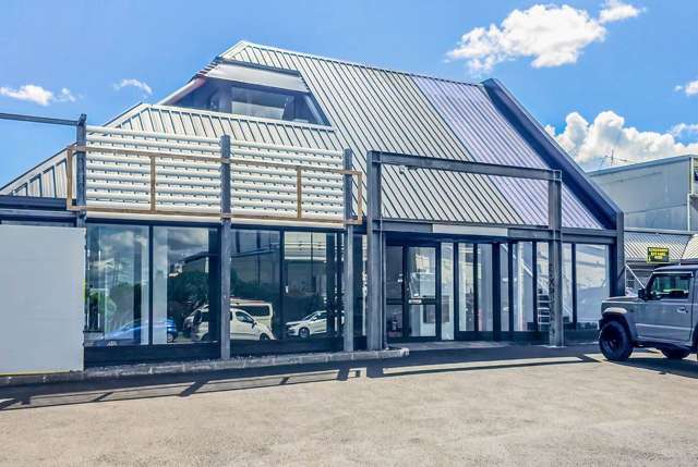 PRIME TAKANINI TRADE SUPPLY AND SHOWROOM