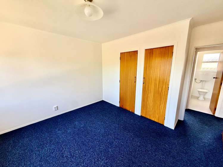 2/97 Pah Road Royal Oak_3