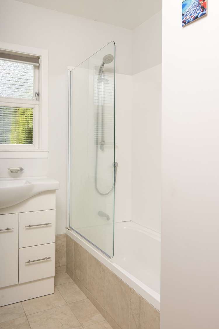 141 Waikawa Road Picton_11