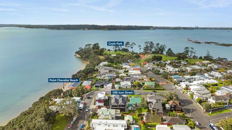 10B Joan Street Pt Chevalier_31