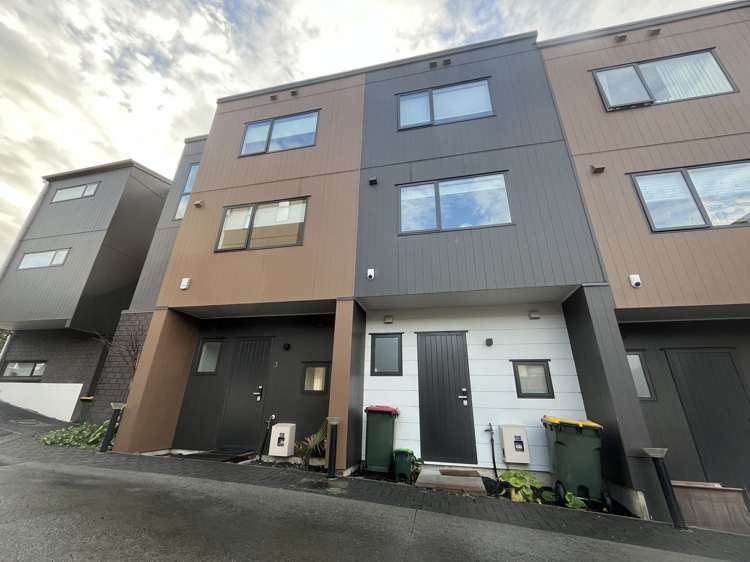 3/60 Highland Park Drive Highland Park_0