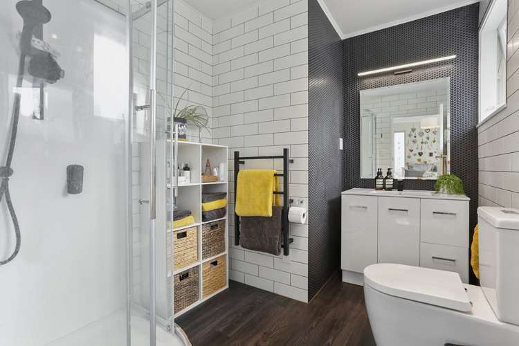 15 Scotstoun Place Glen Eden_13