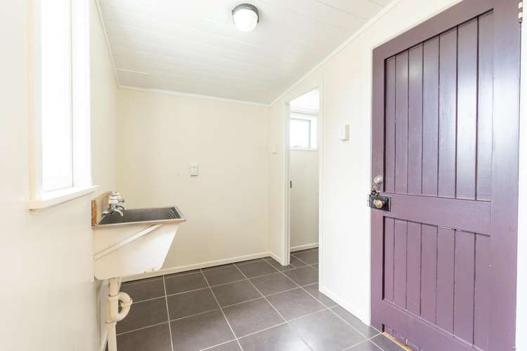 50 Roy Street Palmerston North City_15