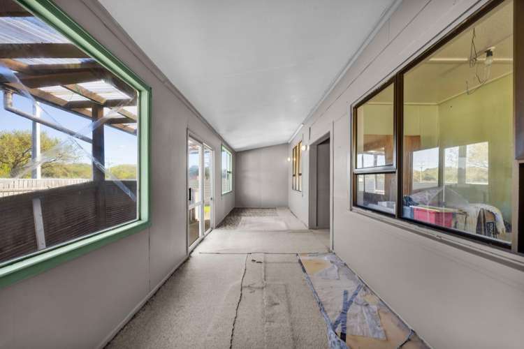 19 Portland Quay Patea_13