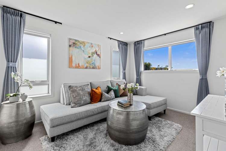 36 Fernhill Way Oteha_13