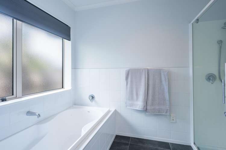 43 Covent Drive Stoke_19